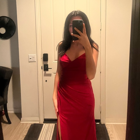 Red prom dress - Picture 3 of 5